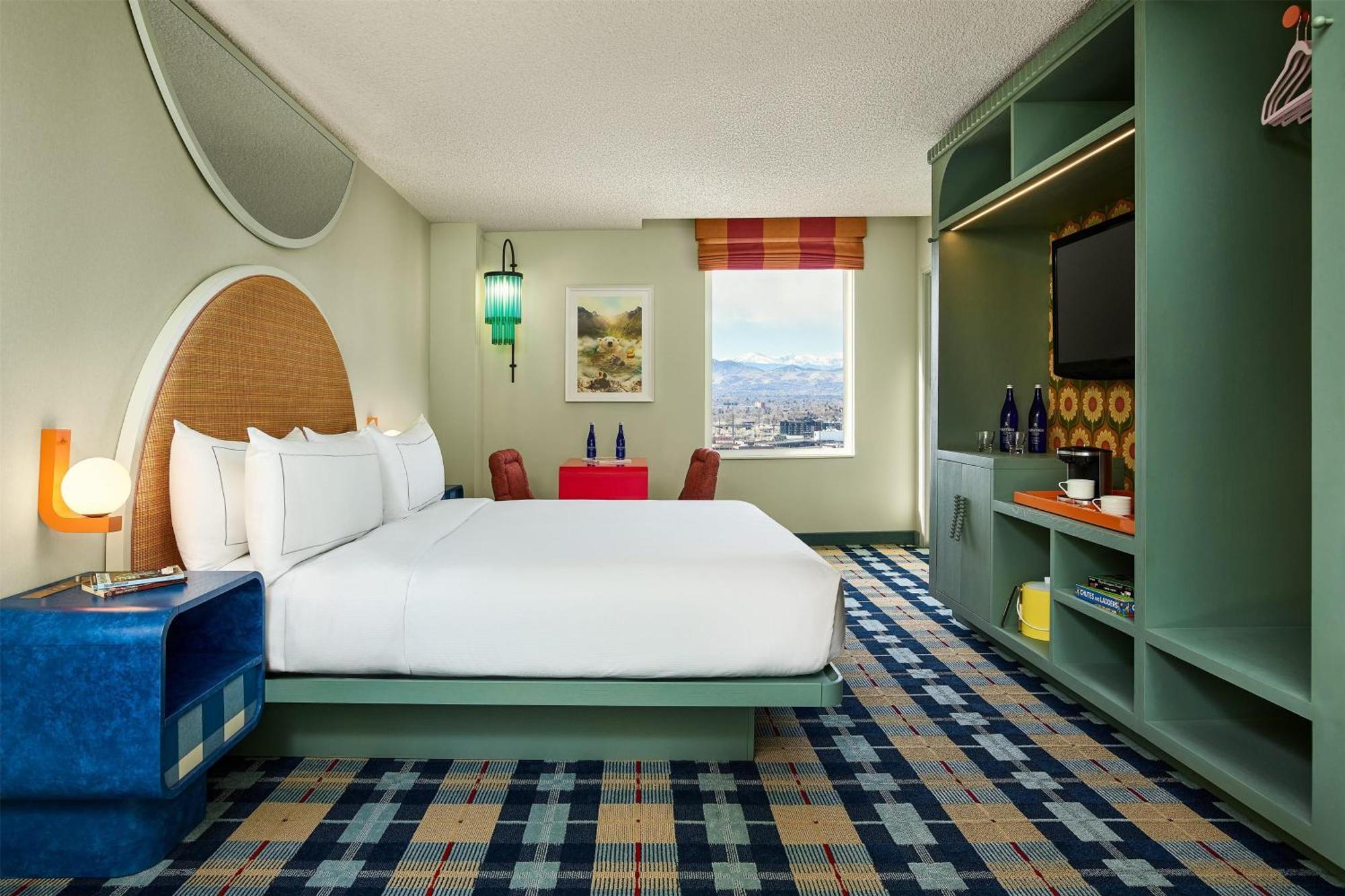 The Curtis - A Doubletree By Hilton Hotel